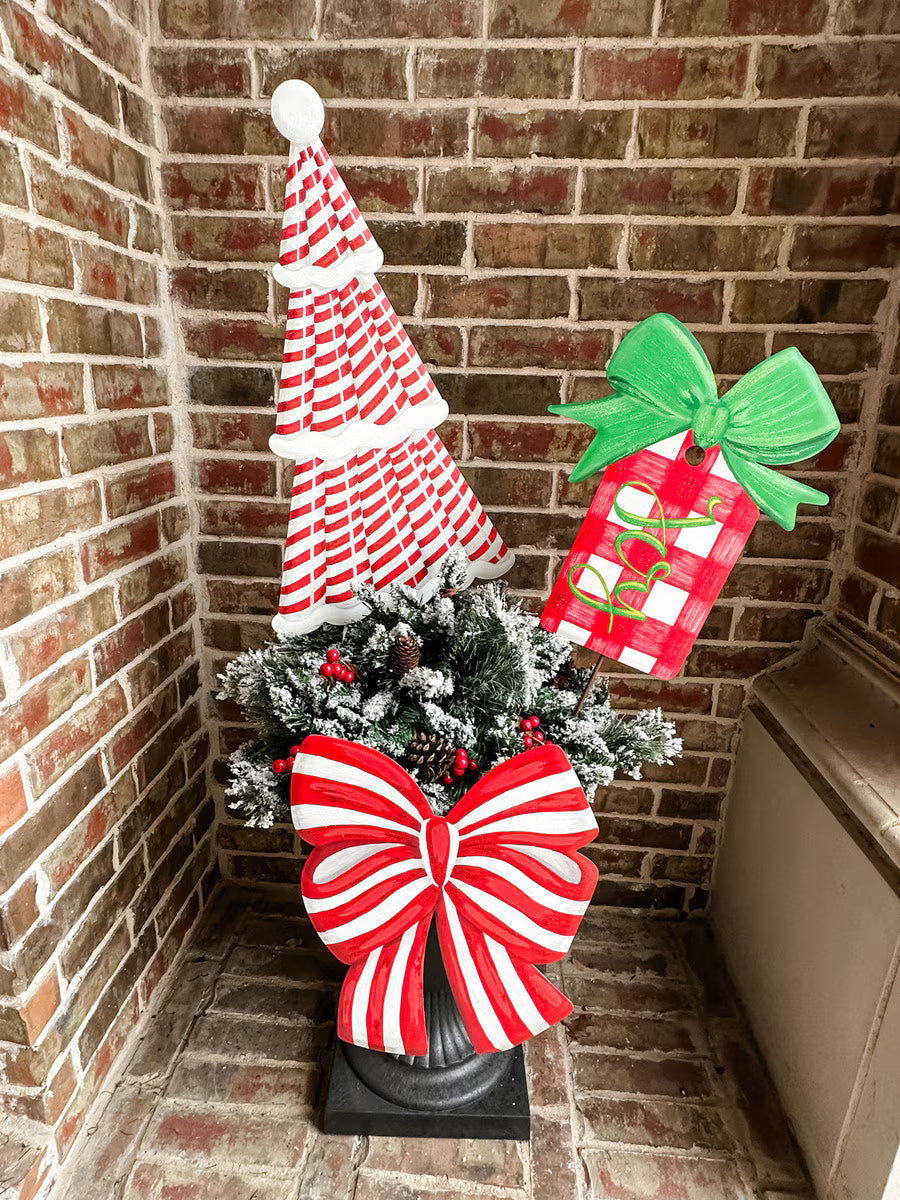 Round Top Collection Red and White Bow