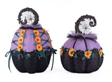 Load image into Gallery viewer, Katherine&#39;s Collection Jacks and Cats Pumpkins Set Of 2