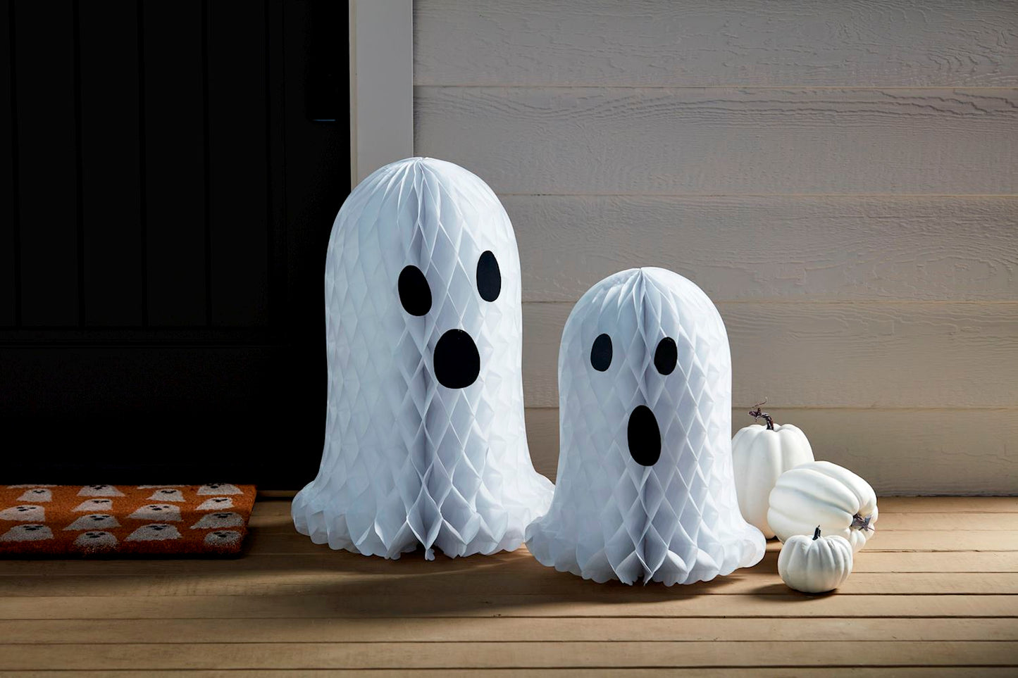 SMALL PAPER GHOST SITTERS