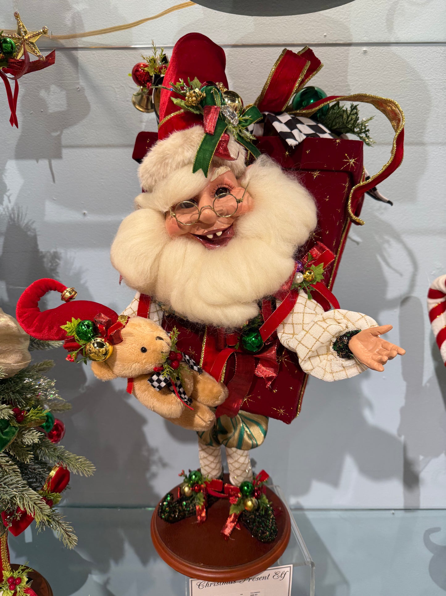 Mark Roberts Christmas Present Elf