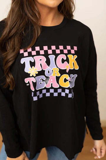 TRICK OR TEACH ON BLACK LONG-SLEEVED T-SHIRT WITH SIDE STITCHING