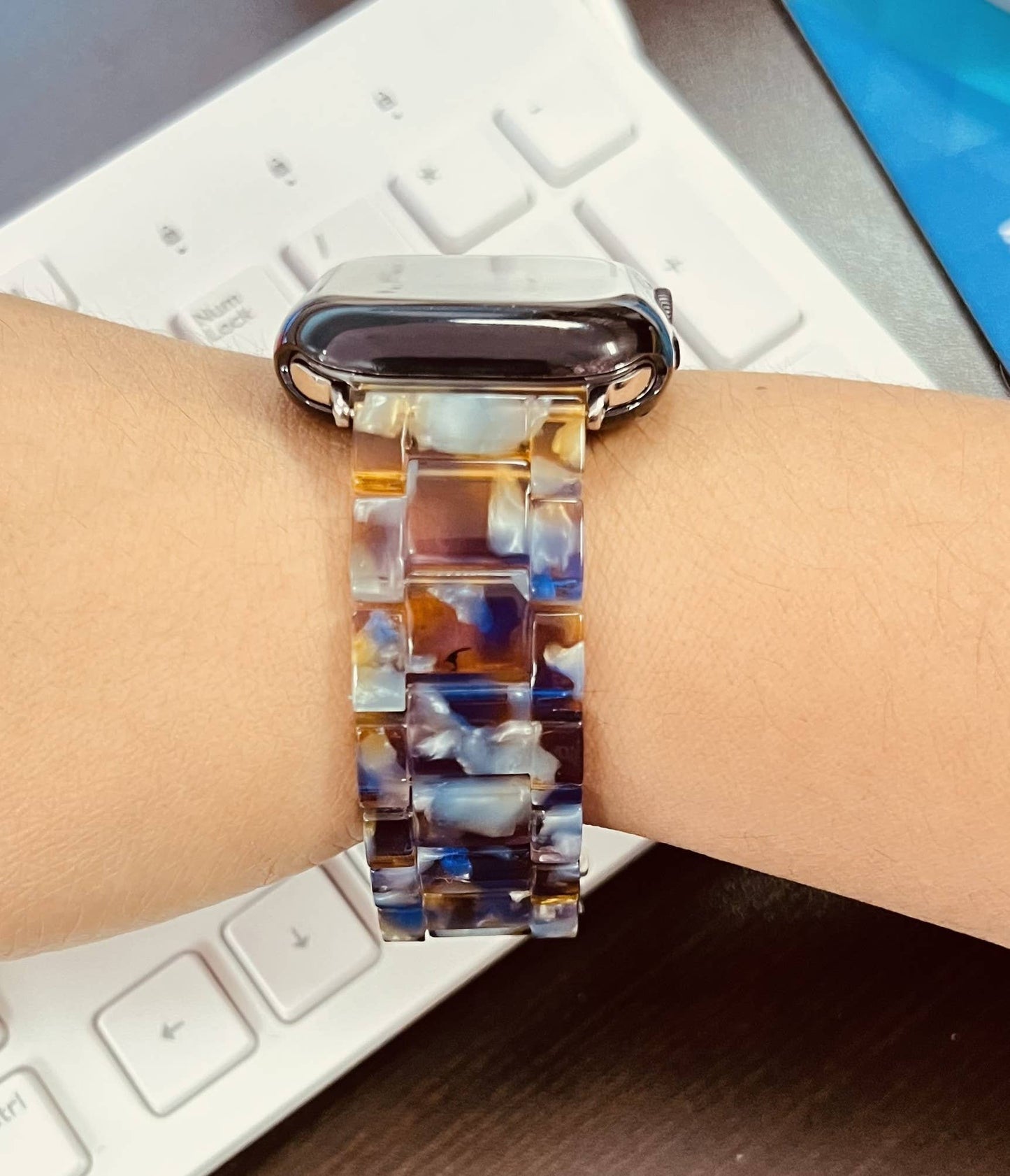 Resin Bracelet Light Weight Bands for Apple Watch: 38/40/41mm / Leopard