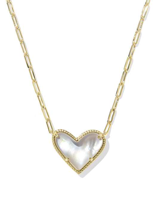 ARI HEART STATEMENT SHORT PENDANT NECKLACE