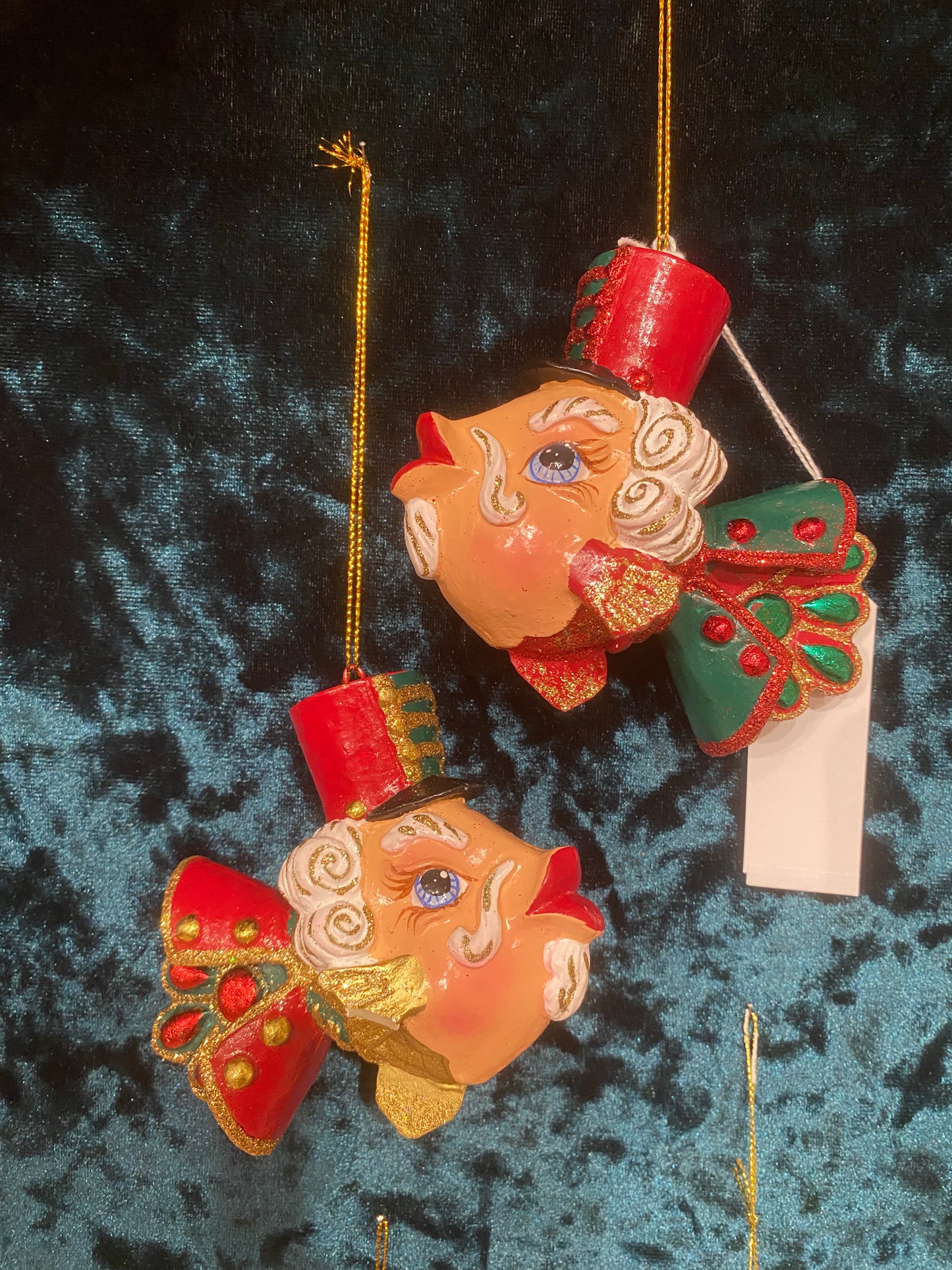 Nutcracker Kissing Fish - Assorted 2